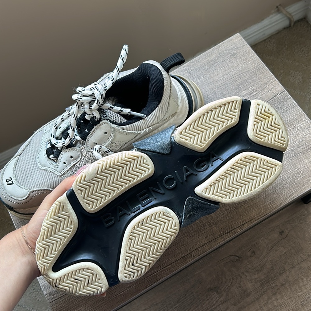 Balenciaga Triple S sneakers - Picture 4 of 6